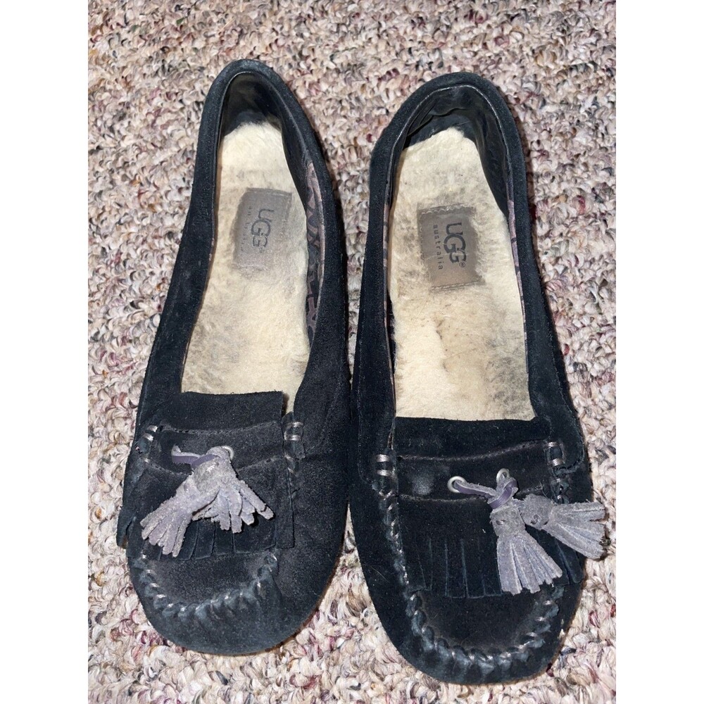 UGG Lizzy Moccasin Slippers Black Suede Leather Sheepskin Tassels Womens 6